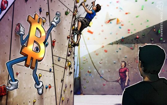 Bitcoin clings to $43K as Fed signals up to 7 rate hikes in 2022