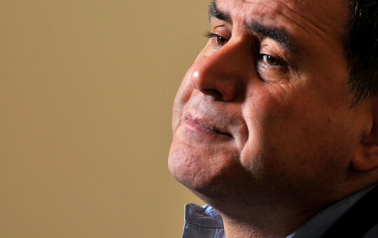 nouriel roubini dollar