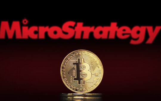 Bitcoin Hits One-Week Highs, Nears $30K After MicroStrategy Announces Plans to Sell Stock, Buy More BTC