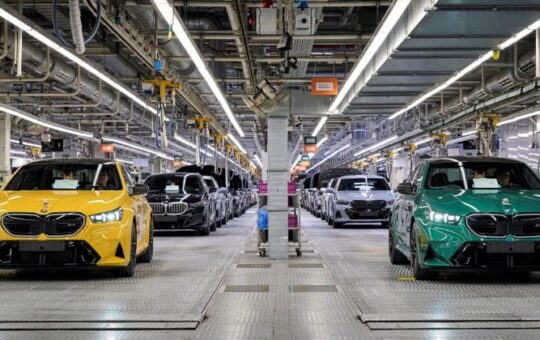 European carmaker shares slide as Trump threatens new tariffs over Greenland dispute