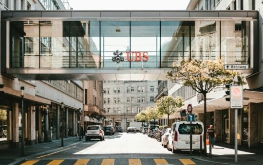 UBS considers opening crypto investing to select banking clients